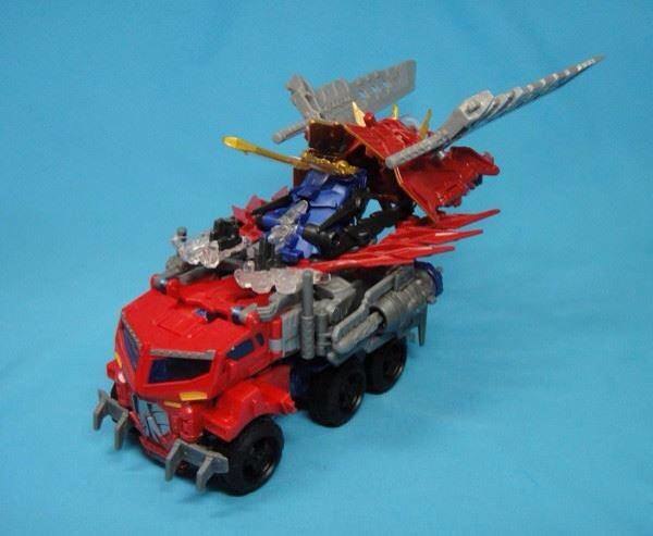 Transformers Go! EX Optimus Prime Out Of Box Images Of Triple Changer Figure  (5 of 5)